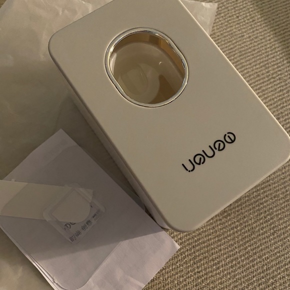 Toothpaste dispenser - Picture 2 of 4